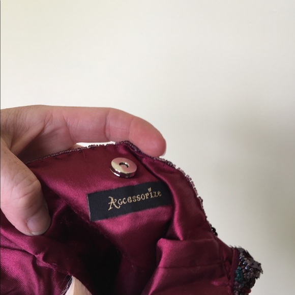 Red and gold beaded sequined handbag. - Picture 4 of 4